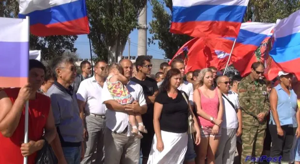 В Севастополе состоялся митинг движения "Третья оборона Севастополя"