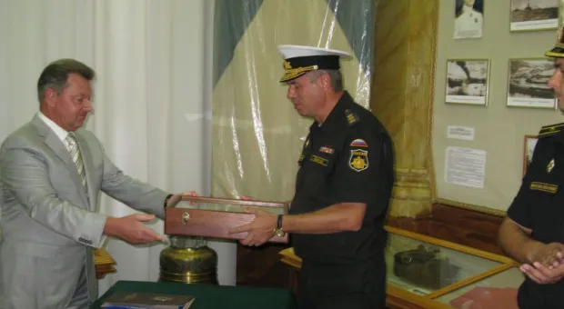 Черноморцам спустя без малого 100 лет возвращен Андреевский флаг линейного корабля «Император Александр III»