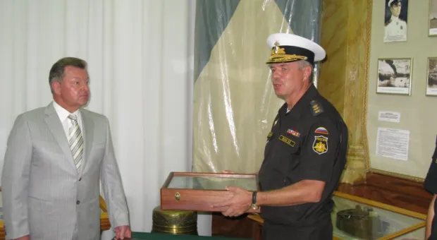 Черноморцам спустя без малого 100 лет возвращен Андреевский флаг линейного корабля «Император Александр III»