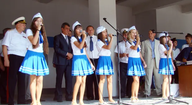 В Севастополе в Детской флотилии «отбили склянки» нового учебного года В Севастополе в Детской флотилии «отбили склянки» нового учебного года