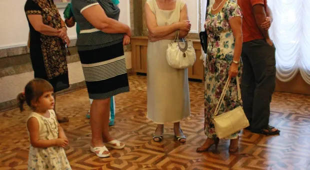 Министр культуры В. Мединский торжественно передал Севастополю новый рояль Steinway & sons