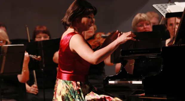 Министр культуры В. Мединский торжественно передал Севастополю новый рояль Steinway & sons