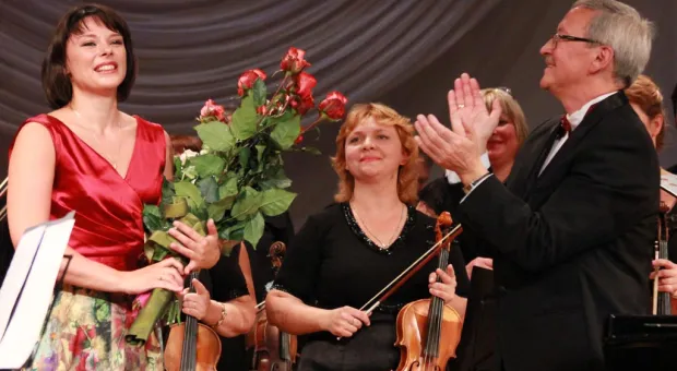 Министр культуры В. Мединский торжественно передал Севастополю новый рояль Steinway & sons