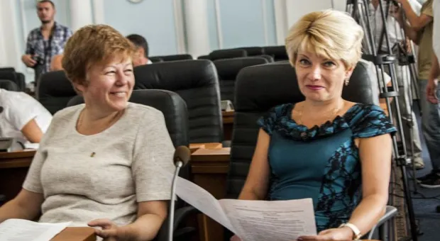 После получения мандатов депутаты Заксобрания Севастополя учились "жать на кнопки"