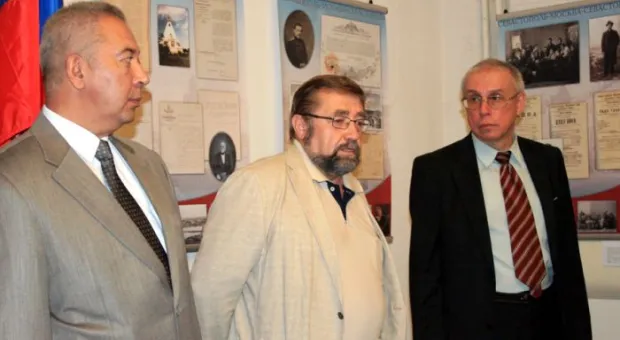 Открытие историко-документальной выставки «Москва – Севастополь. Образы прошлого и настоящего в документах и фотографиях» Открытие историко-документальной выставки «Москва – Севастополь. Образы прошлого и настоящего в документах и фотографиях»