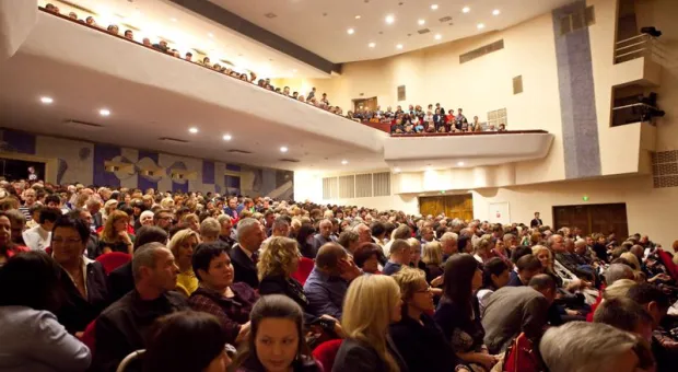 Легендарные спектакли показал в Севастополе московский театр на Таганке