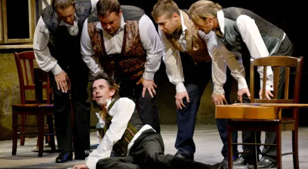 Театр им. Б. Лавренева на фестивале в Ялте показал "Игроков" Театр им. Б. Лавренева на фестивале в Ялте показал "Игроков"