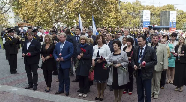 "Севастопольский вальс" над бухтой. В рамках II крымского туристического форума в центре города прошли торжественные мероприятия