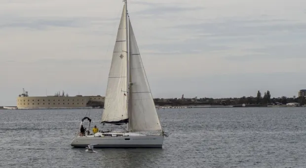 "Севастопольский вальс" над бухтой. В рамках II крымского туристического форума в центре города прошли торжественные мероприятия