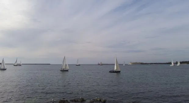 "Севастопольский вальс" над бухтой. В рамках II крымского туристического форума в центре города прошли торжественные мероприятия