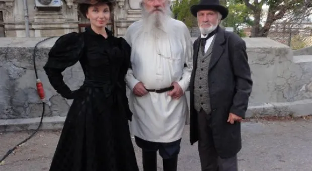 Легендарный режиссер снял эпизод в музее ЧФ к своему фильму «Не вечерняя» Легендарный режиссер снял эпизод в музее ЧФ к своему фильму «Не вечерняя»