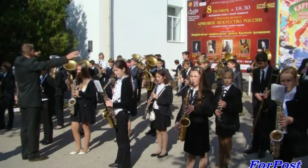 В Севастополе с профессиональным праздником поздравили учителей В Севастополе с профессиональным праздником поздравили учителей