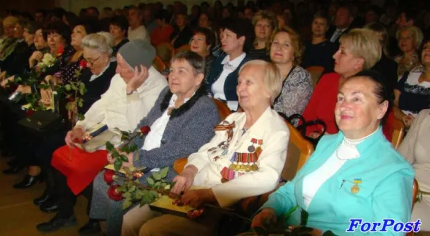 В Севастополе с профессиональным праздником поздравили учителей В Севастополе с профессиональным праздником поздравили учителей