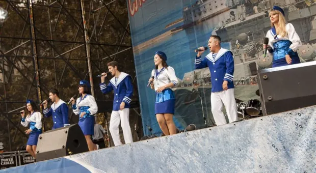 «Прекрасная музыка, прекрасные слова. Сколько лет слушаю, и всё мурашки…» Город отметил 60-летие своего гимна – песни «Легендарный Севастополь» «Прекрасная музыка, прекрасные слова. Сколько лет слушаю, и всё мурашки…» Город отметил 60-летие своего гимна – песни «Легендарный Севастополь»