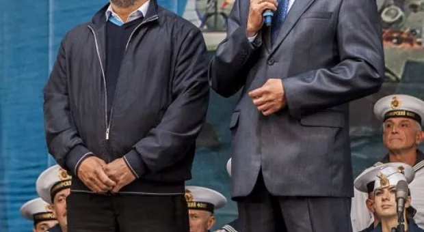 «Прекрасная музыка, прекрасные слова. Сколько лет слушаю, и всё мурашки…» Город отметил 60-летие своего гимна – песни «Легендарный Севастополь» «Прекрасная музыка, прекрасные слова. Сколько лет слушаю, и всё мурашки…» Город отметил 60-летие своего гимна – песни «Легендарный Севастополь»