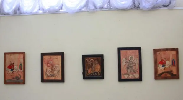 В Севастополе открылась уникальная выставка тверского мастера Виталия Васильева «Тени наших далеких предков» В Севастополе открылась уникальная выставка тверского мастера Виталия Васильева «Тени наших далеких предков»