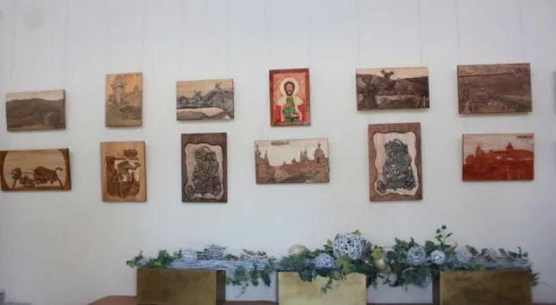 В Севастополе открылась уникальная выставка тверского мастера Виталия Васильева «Тени наших далеких предков» В Севастополе открылась уникальная выставка тверского мастера Виталия Васильева «Тени наших далеких предков»