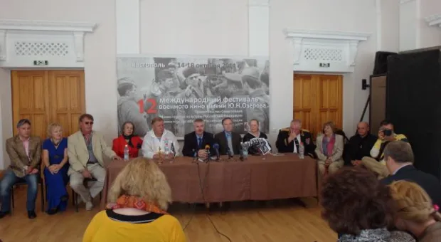 Через войну - против войны. В Севастополе открылся XII Международный фестиваль военного кино имени Ю. Озерова Через войну - против войны. В Севастополе открылся XII Международный фестиваль военного кино имени Ю. Озерова