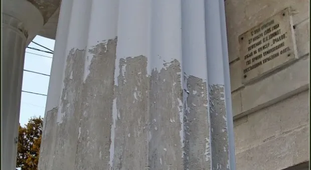 Замгубернатора и подрядчик объяснили, что на самом деле происходит с Графской пристанью в Севастополе Замгубернатора и подрядчик объяснили, что на самом деле происходит с Графской пристанью в Севастополе