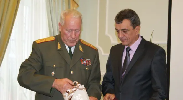 От школьника к офицеру. Правительство Смоленской области предлагает юношам Севастополя поступать в Военную академию имени Василевского От школьника к офицеру. Правительство Смоленской области предлагает юношам Севастополя поступать в Военную академию имени Василевского