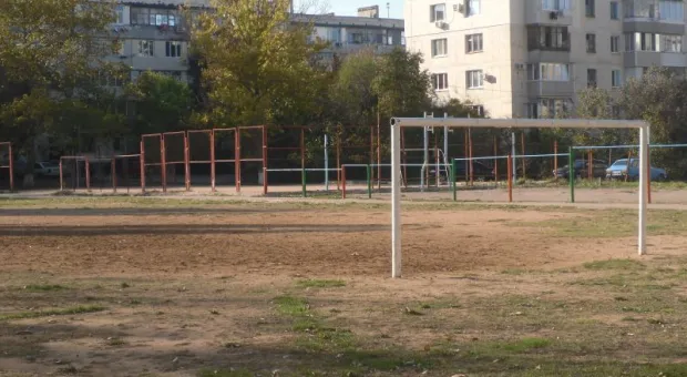 Детские спортивные площадки в Севастополе изношены на 90%. Чья забота?