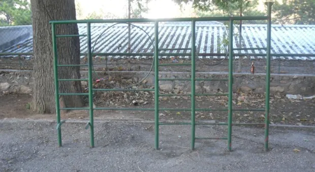 Детские спортивные площадки в Севастополе изношены на 90%. Чья забота?