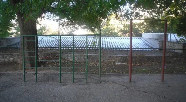 Детские спортивные площадки в Севастополе изношены на 90%. Чья забота?