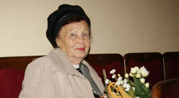 Акция «Подари ветерану праздник» собрала около 200 билетов. Благодаря горожанам ветераны посмотрели спектакль «Небесный тихоход» бесплатно Акция «Подари ветерану праздник» собрала около 200 билетов. Благодаря горожанам ветераны посмотрели спектакль «Небесный тихоход» бесплатно