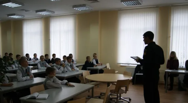 10 тысяч кадров и пудра для пластилиновых человечков. В гостях у воспитанников Севастопольского президентского кадетского училища побывали мультипликаторы из Москвы 10 тысяч кадров и пудра для пластилиновых человечков. В гостях у воспитанников Севастопольского президентского кадетского училища побывали мультипликаторы из Москвы