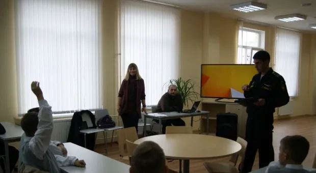 10 тысяч кадров и пудра для пластилиновых человечков. В гостях у воспитанников Севастопольского президентского кадетского училища побывали мультипликаторы из Москвы 10 тысяч кадров и пудра для пластилиновых человечков. В гостях у воспитанников Севастопольского президентского кадетского училища побывали мультипликаторы из Москвы