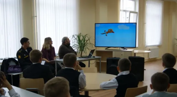 10 тысяч кадров и пудра для пластилиновых человечков. В гостях у воспитанников Севастопольского президентского кадетского училища побывали мультипликаторы из Москвы 10 тысяч кадров и пудра для пластилиновых человечков. В гостях у воспитанников Севастопольского президентского кадетского училища побывали мультипликаторы из Москвы