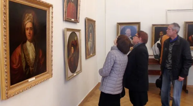 Севастопольский художественный музей им. М.П.Крошицкого свой День рождения отметил выставкой портретов разных эпох