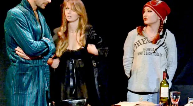 На Малой сцене театра им. А.В. Луначарскогов Севастополе с аншлагом прошла "Донька" На Малой сцене театра им. А.В. Луначарскогов Севастополе с аншлагом прошла "Донька"