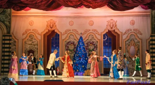 В Севастополе своего "Щелкунчика" представил Санкт-Петербургский государственный академический театр балета В Севастополе своего "Щелкунчика" представил Санкт-Петербургский государственный академический театр балета