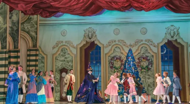 В Севастополе своего "Щелкунчика" представил Санкт-Петербургский государственный академический театр балета В Севастополе своего "Щелкунчика" представил Санкт-Петербургский государственный академический театр балета