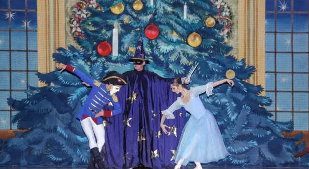 В Севастополе своего "Щелкунчика" представил Санкт-Петербургский государственный академический театр балета В Севастополе своего "Щелкунчика" представил Санкт-Петербургский государственный академический театр балета