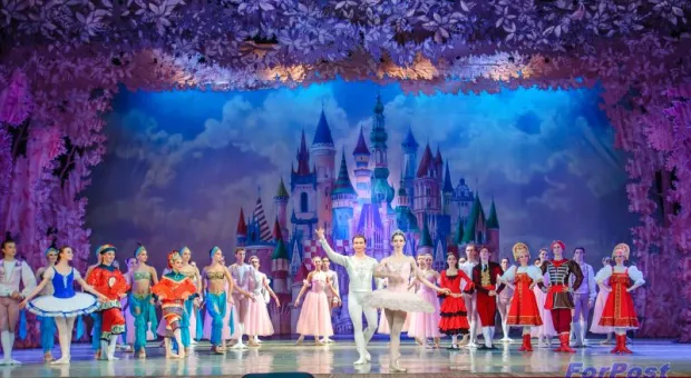 В Севастополе своего "Щелкунчика" представил Санкт-Петербургский государственный академический театр балета В Севастополе своего "Щелкунчика" представил Санкт-Петербургский государственный академический театр балета