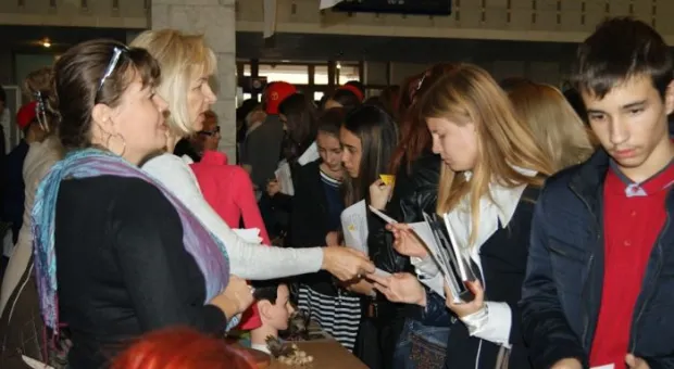 Школьник и профессия. В Севастополе состоялась Ярмарка учебных заведений и услуг службы занятости Школьник и профессия. В Севастополе состоялась Ярмарка учебных заведений и услуг службы занятости