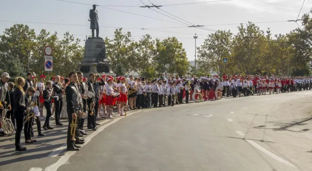 «Мы неделимы, непобедимы и всегда впереди планеты всей!». В Севастополе завершился первый фестиваль духовой музыки