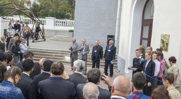 В Севастополе противостояние экономическому кризису началось с салона «Новое время»