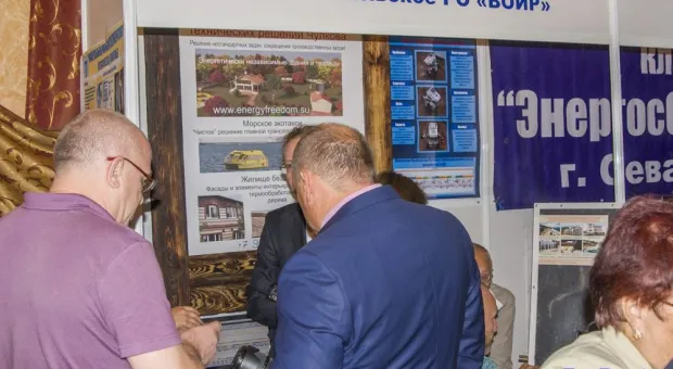 В Севастополе противостояние экономическому кризису началось с салона «Новое время»