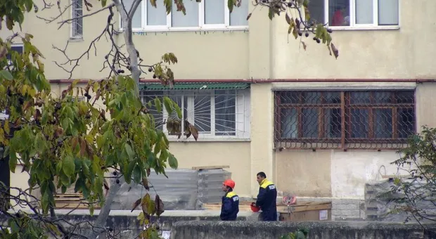 Многоэтажки Севастополя дождались новых лифтов