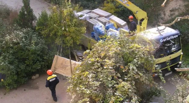В Севастополе продолжается монтаж новых лифтов