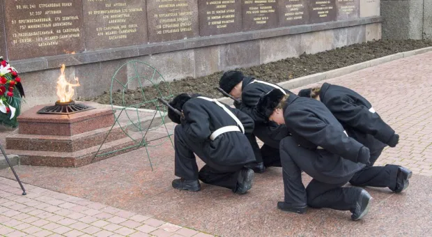 «Нет больше той любви…» В Севастополе отметили день памяти Неизвестного солдата