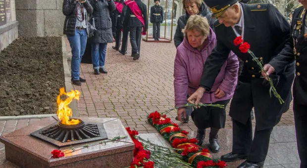 «Нет больше той любви…» В Севастополе отметили день памяти Неизвестного солдата
