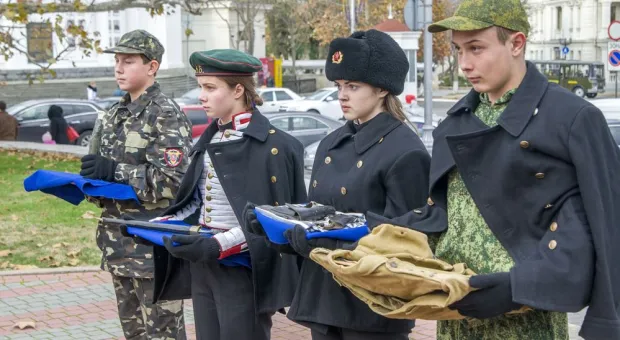 «Нет больше той любви…» В Севастополе отметили день памяти Неизвестного солдата
