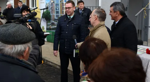 В Севастополе получили ключи от квартир первые переселенцы из ветхого жилья