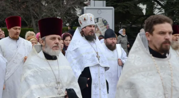 Неземное торжество и колядки с губернатором: в Севастополе отметили Рождество