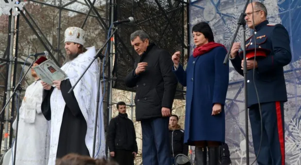 Неземное торжество и колядки с губернатором: в Севастополе отметили Рождество