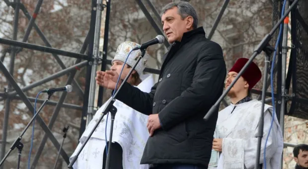 Неземное торжество и колядки с губернатором: в Севастополе отметили Рождество